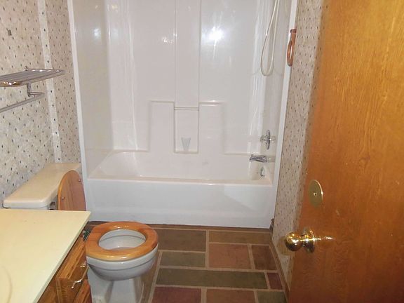 5th image of 12727 Silver Ln