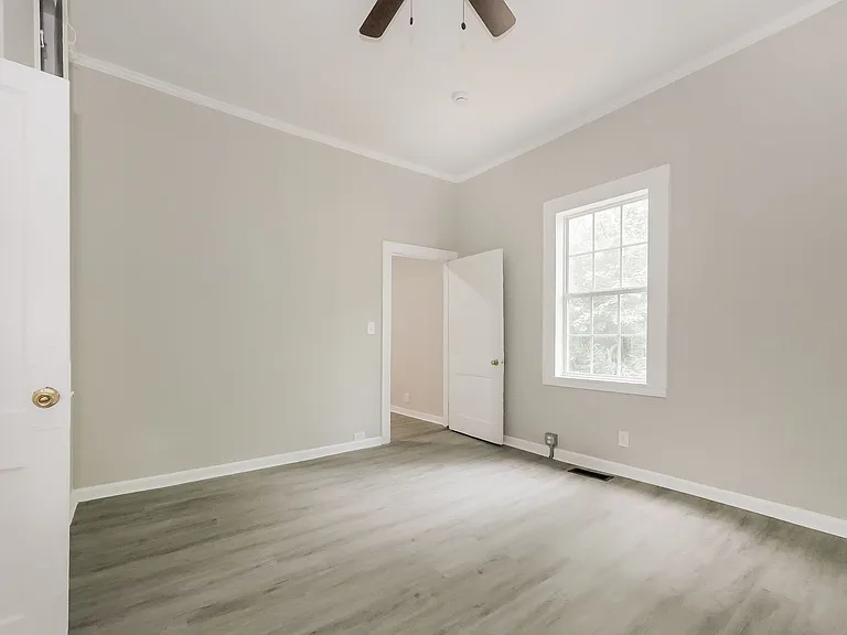 725 Williams St — Photo 13
