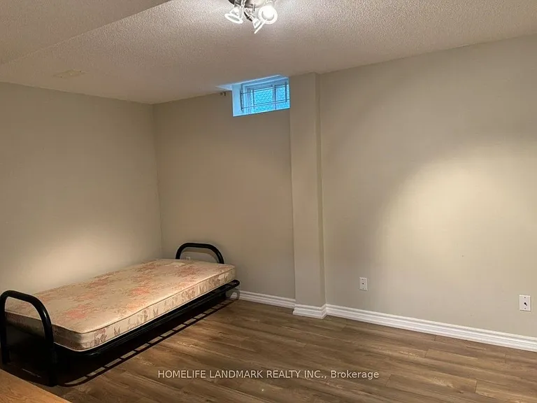 238 Highglen Ave #BASEMENT — Photo 6
