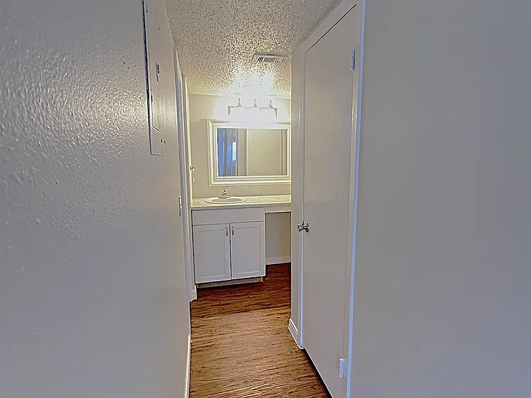 2602 Penny Ln #101 — Photo 11