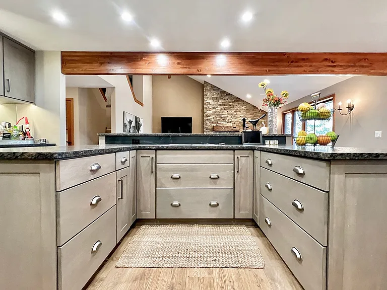 6245 Summit Ct — Photo 15