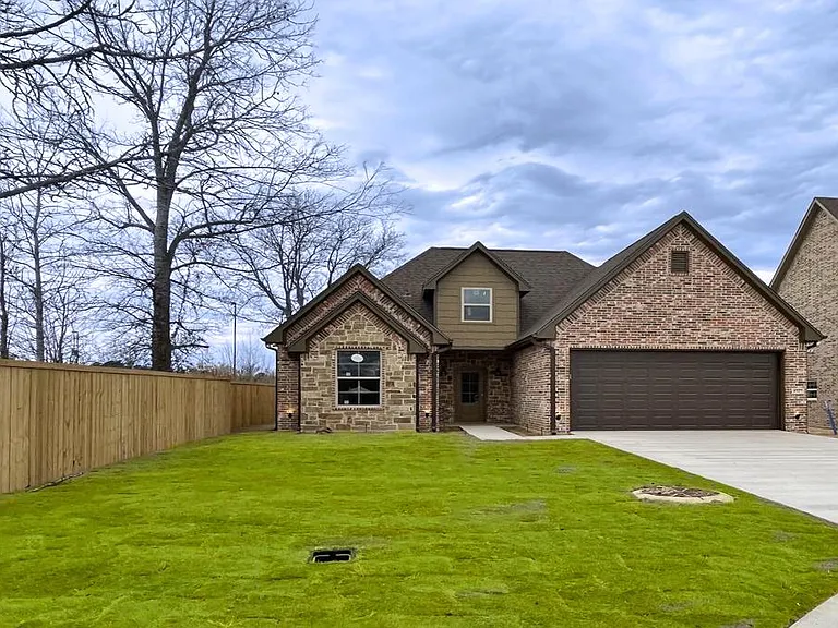 4527 Lone Oak Ln — Photo 2