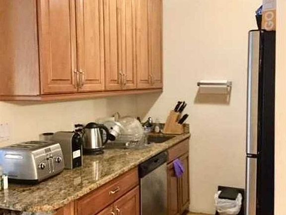 4th image of 161 W 61st St APT 10G