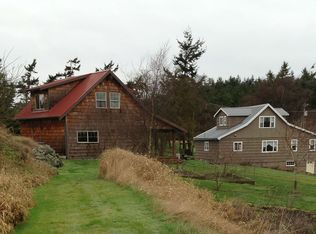 1647 W Crosby Rd, Oak Harbor, WA 98277