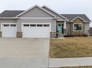 2250 Phoenix Rd SW, Rochester, MN 55902