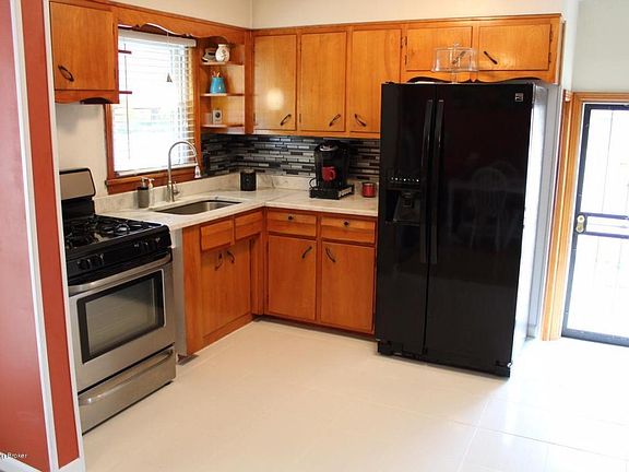 5th image of 9105 Mahoney Dr