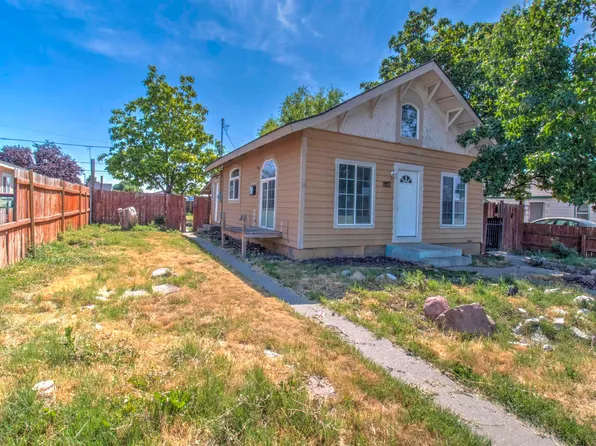 1112 S 9th St, Sunnyside, WA 98944