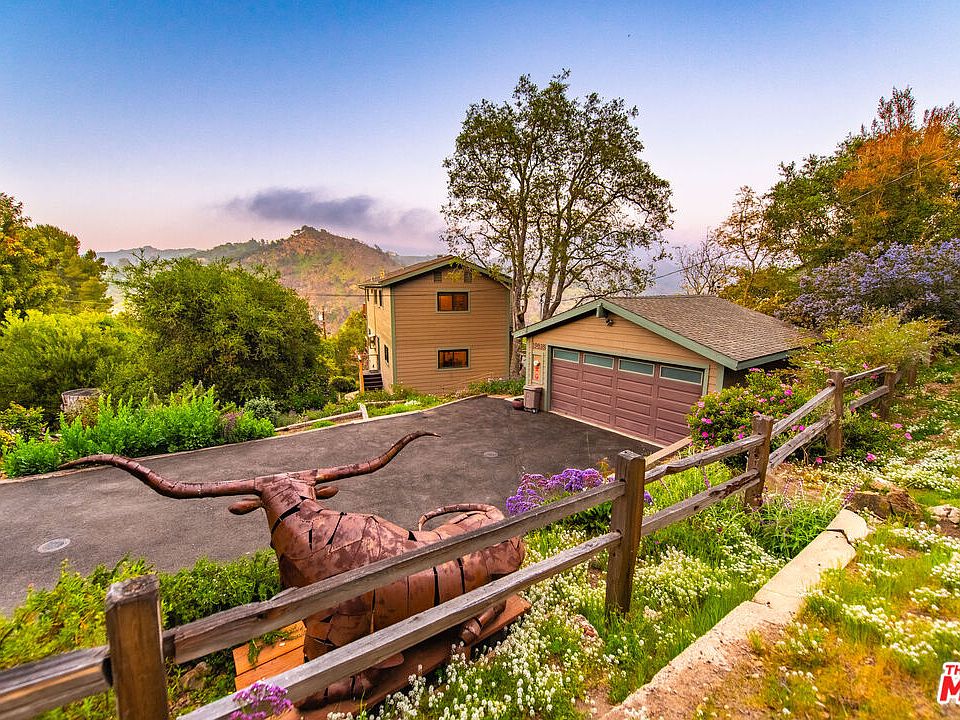 1st image of 19818 Valley View Dr