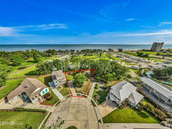 1462 Georgia Pl #12, Gulfport, MS 39507