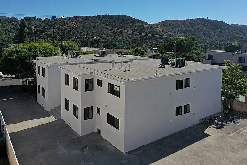 2 bed, 1.0 bath, 750 sqft, $2,550 — Photo 4