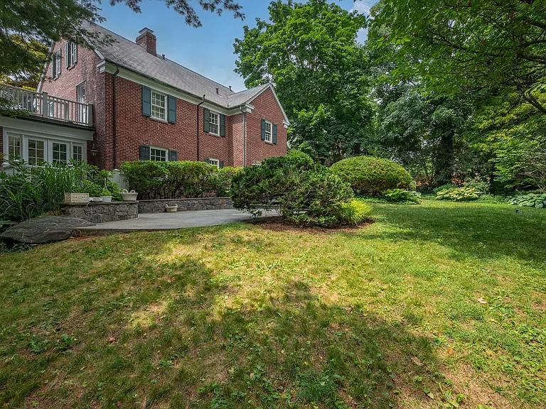 86 Caterson Ter — Photo 39