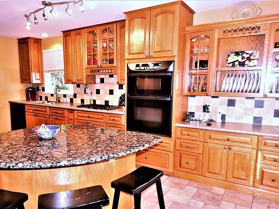 2nd image of 1733 Summer Lake Dr