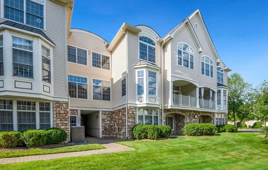 109 Turlington Ct