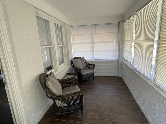 4th image of 6824 N PEARL Street