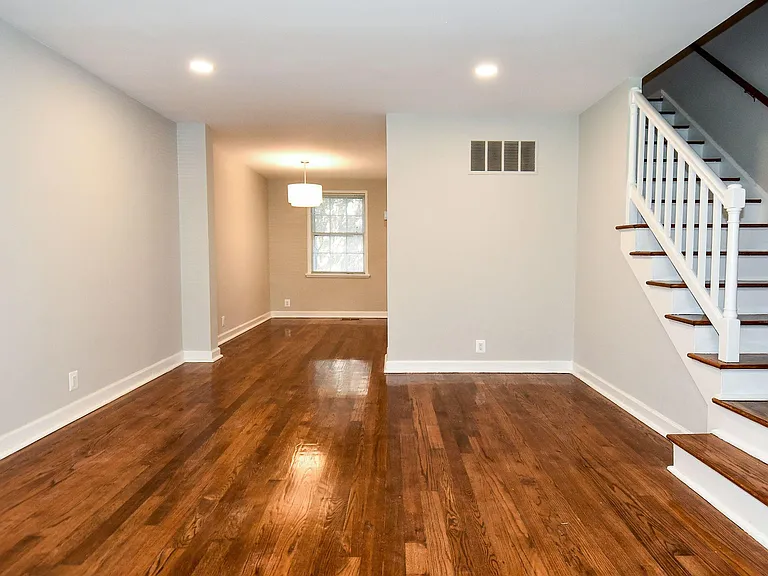 3402 S Stafford St — Photo 3