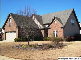300 Oak Leaf Cir, Pell City, AL 35125