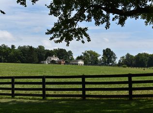 345 Brentsville Rd, Paris, KY 40361