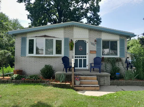 82 Michigan Ave, Mount Clemens, MI 48043