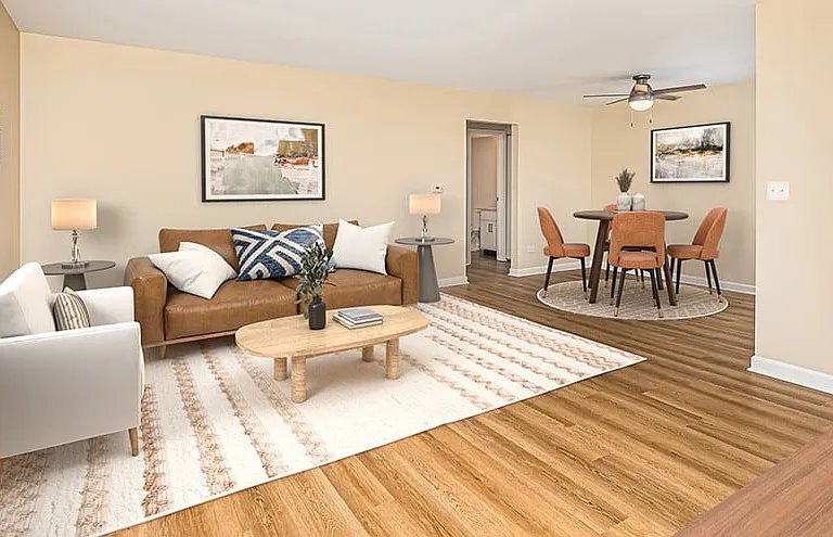Prentiss Creek at Downers Grove Apartments — Photo 13