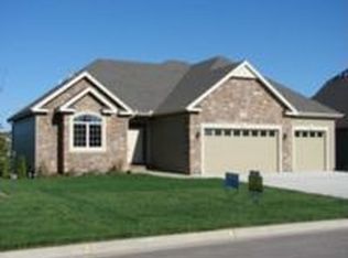 5816 Robinson Dr, Lawrence, KS 66049