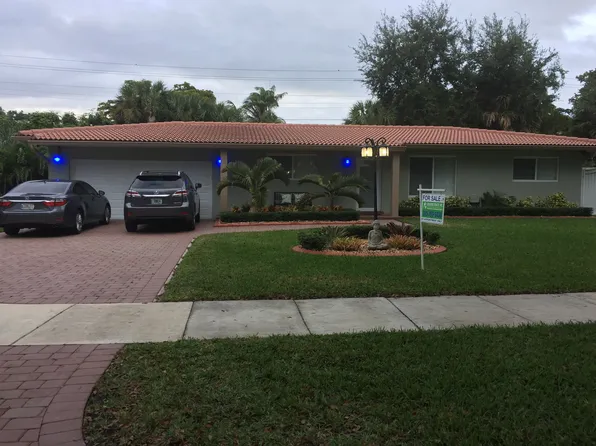 6301 Lake Geneva Rd, Miami Lakes, FL 33014
