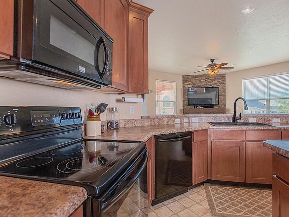 4th image of 5951 Greenbrook Ln