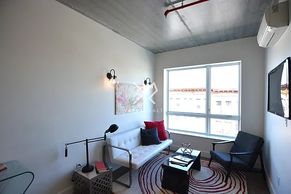 Rented by Yaffa Realty LLC | media 53