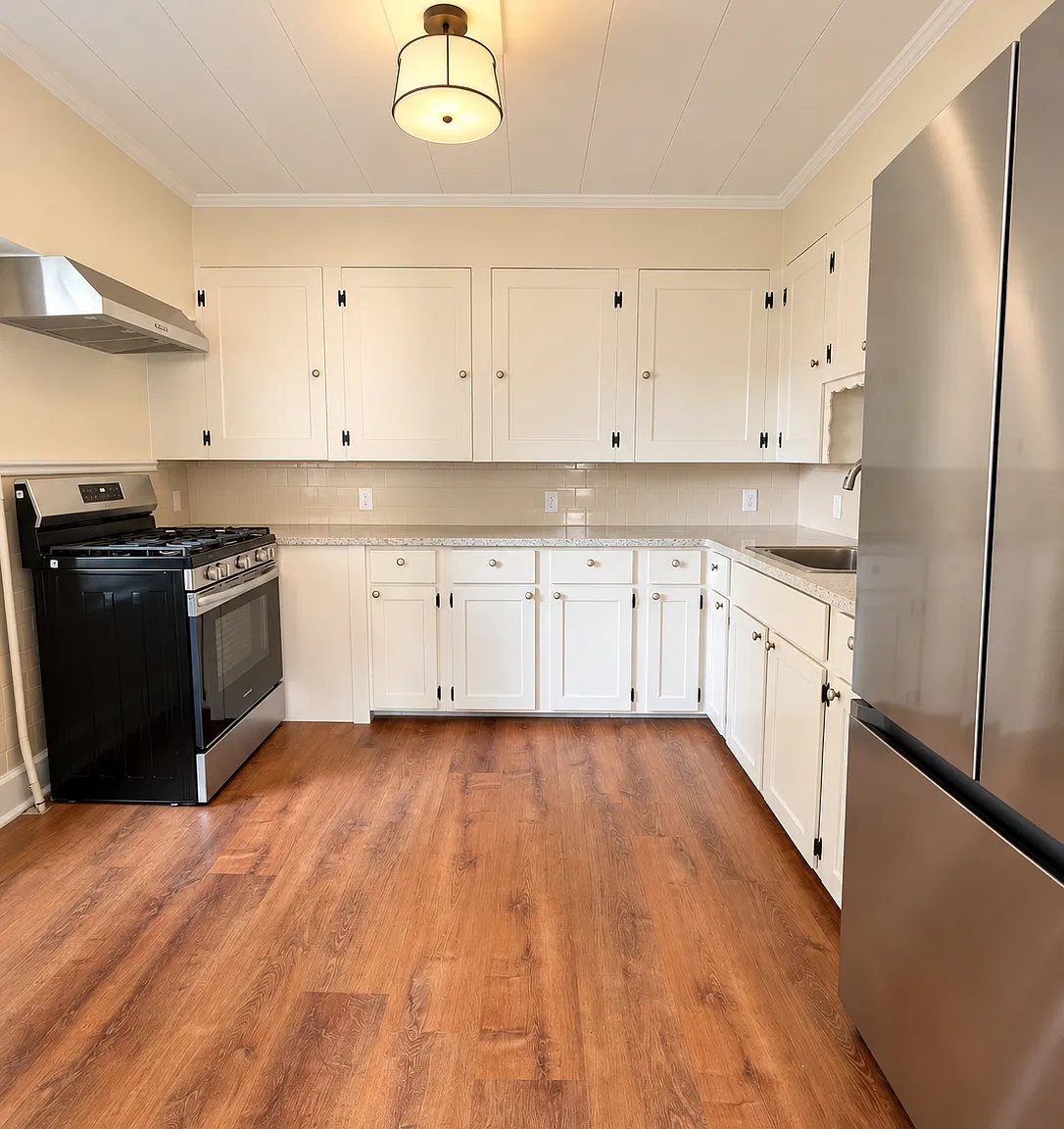 2 bed, 550 sqft, $1,500 — Photo 2