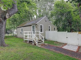 107 Midget Ave, Warwick, RI 02886