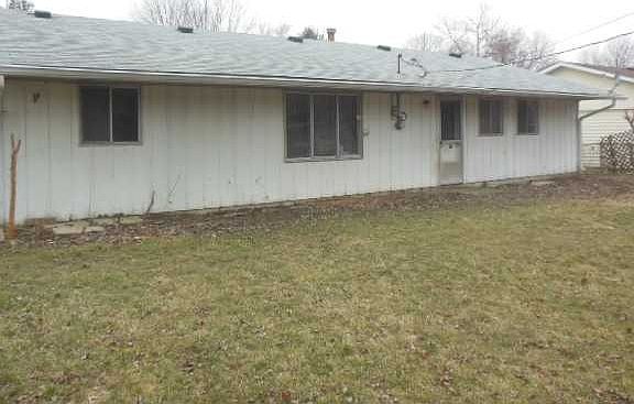 2nd image of 5720 Gateway Dr