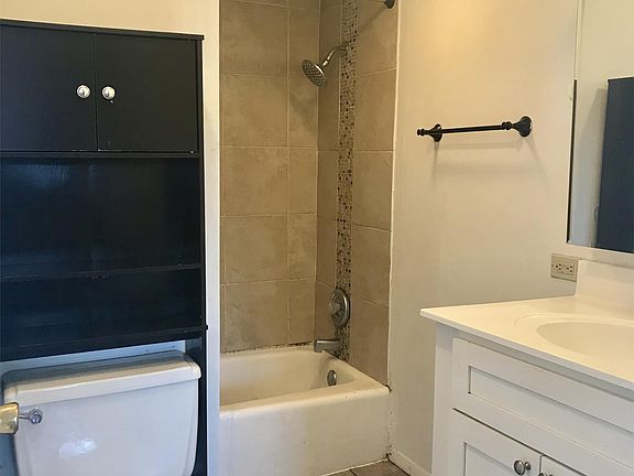 4th image of 1301 N 23rd Ave #2