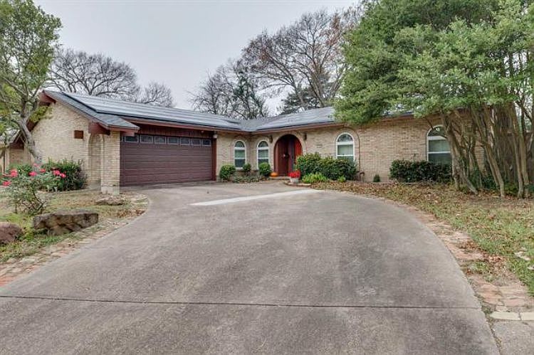 1st image of 115 Willowbrook Dr