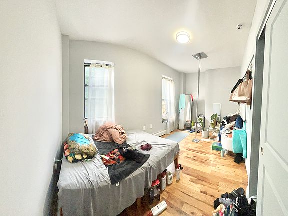 4th image of 657 Greene Ave APT 3