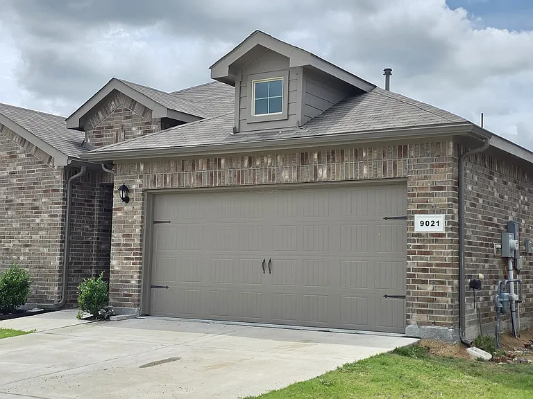 9021 Eagles Landing Dr — Photo 20