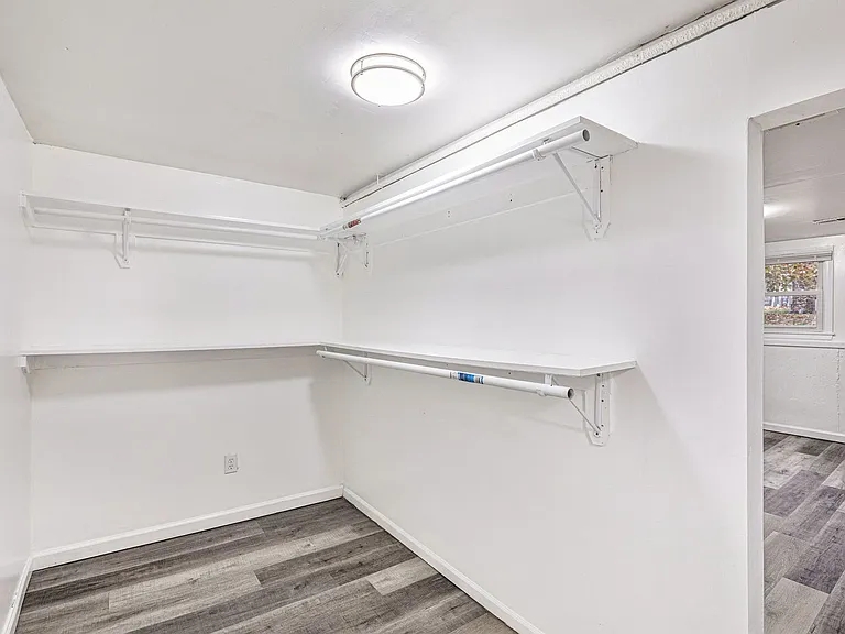 1208 S Mayview Ave — Photo 12