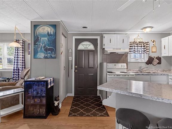 2nd image of 16 Tait Cres