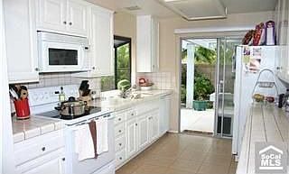 2nd image of 4592 Havenhurst Cir