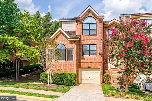 1443 Hampton Hill Cir Photo 1