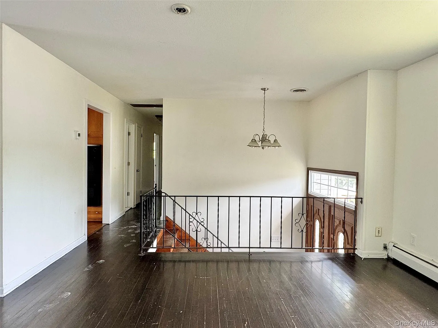 4 bed, 2.5 bath, 2438 sqft, $3,350 — Photo 3