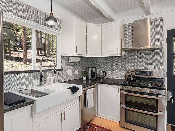 3rd image of 1298 Styria Way