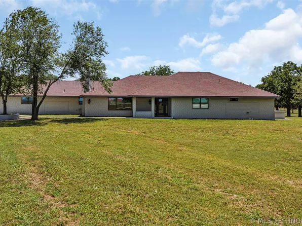 8753 Prairie Valley Rd, Ardmore, OK 73401