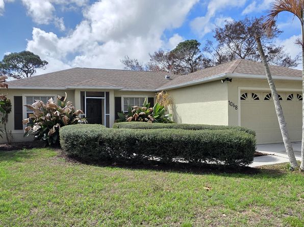 1068 SE Prineville St