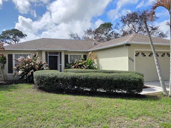 1068 SE Prineville St, Port Saint Lucie, FL 34983