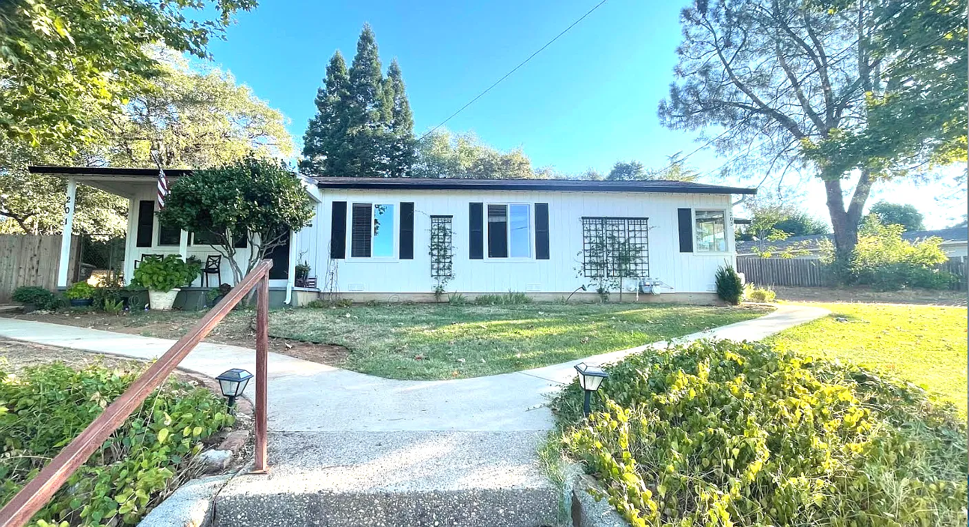 2 bed, 800 sqft, $2,000 — Photo 1