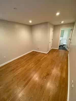 Rented by Owner | media 9