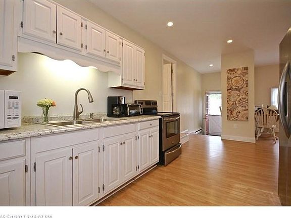 2nd image of 9 Lamplighter Ln #9A