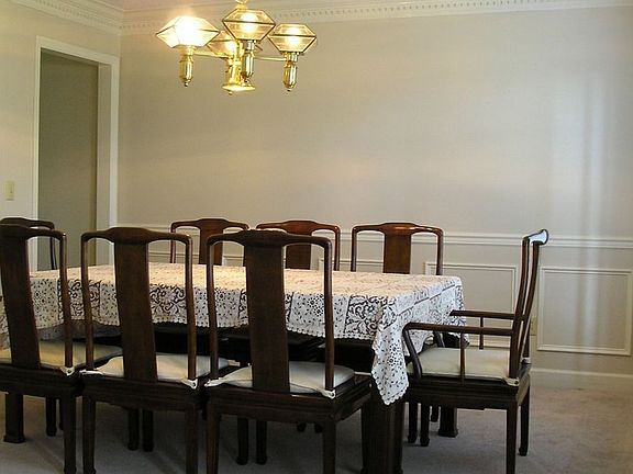 2nd image of 608 Live Oak Ct