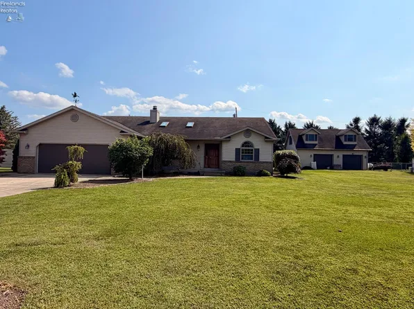 41 Adams Dr, Fremont, OH 43420
