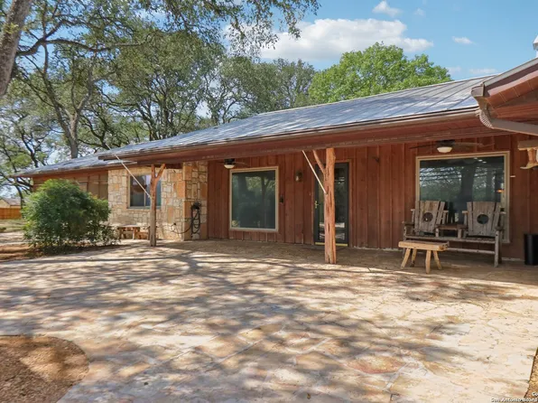 21195 Bat Cave, San Antonio, TX 78266