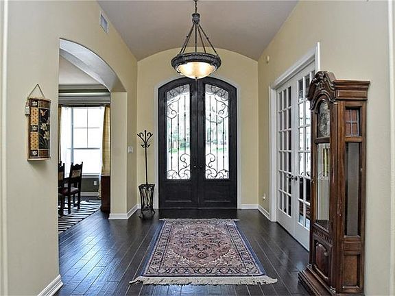 4th image of 3206 Bay Hill Ln